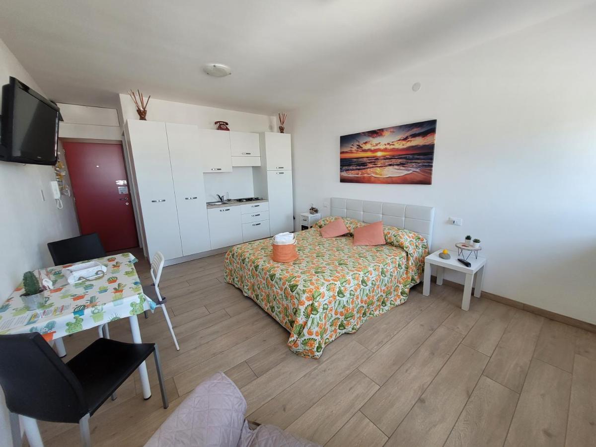 Rosato 3 Sea View Apartment Линьяно-Саббьядоро Экстерьер фото